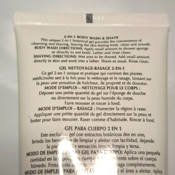 Mary Kay 2 in 1 Wash & Shave - Picture 2 of 2